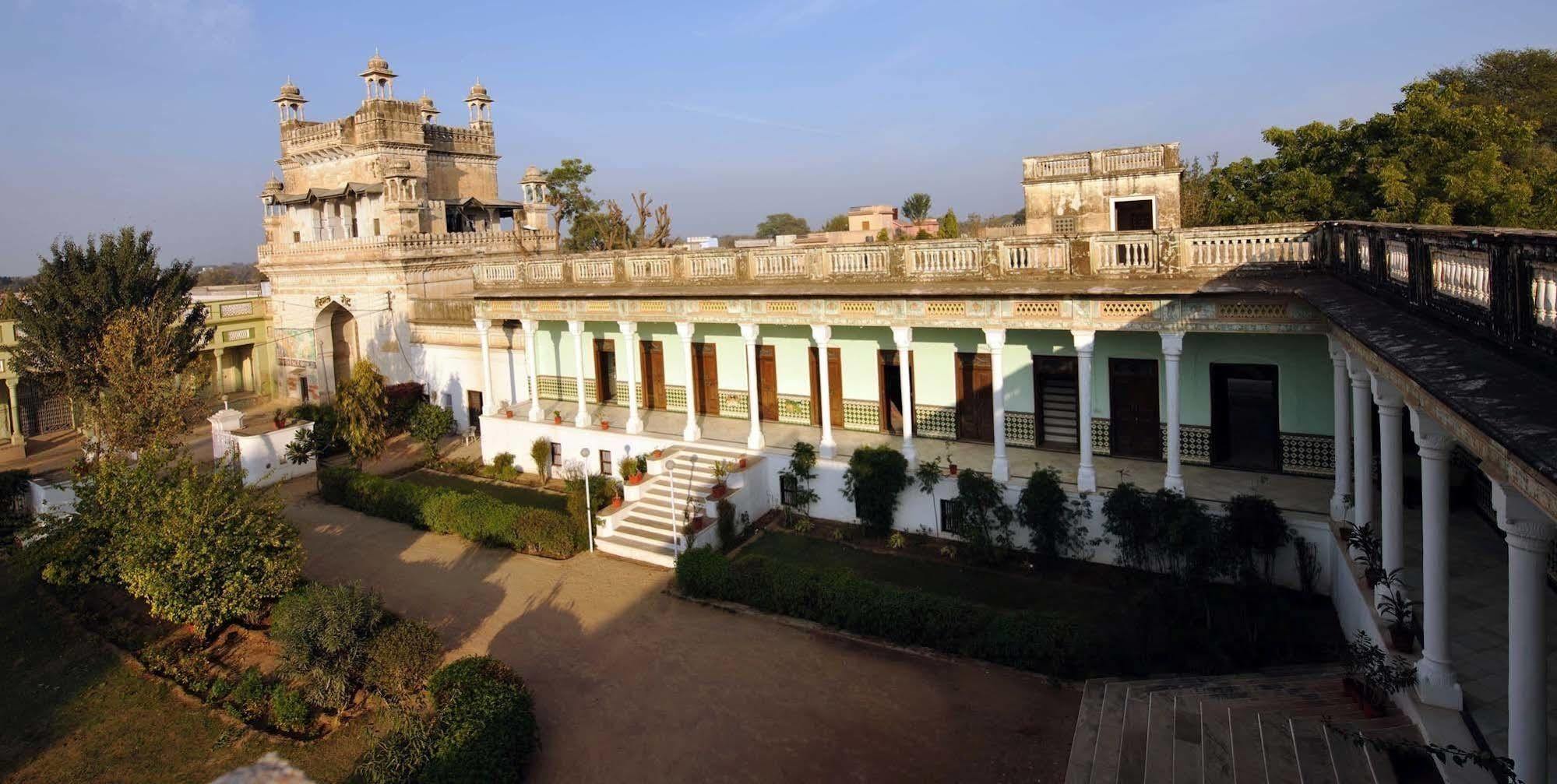 Hotel Neemrana'S - Piramal Haveli à Bagar Extérieur photo
